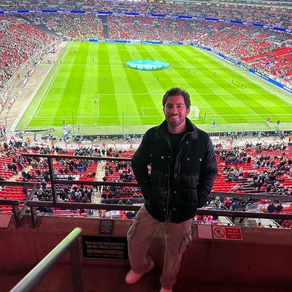 Meet your Posher, Jose - Picture 1 of 2